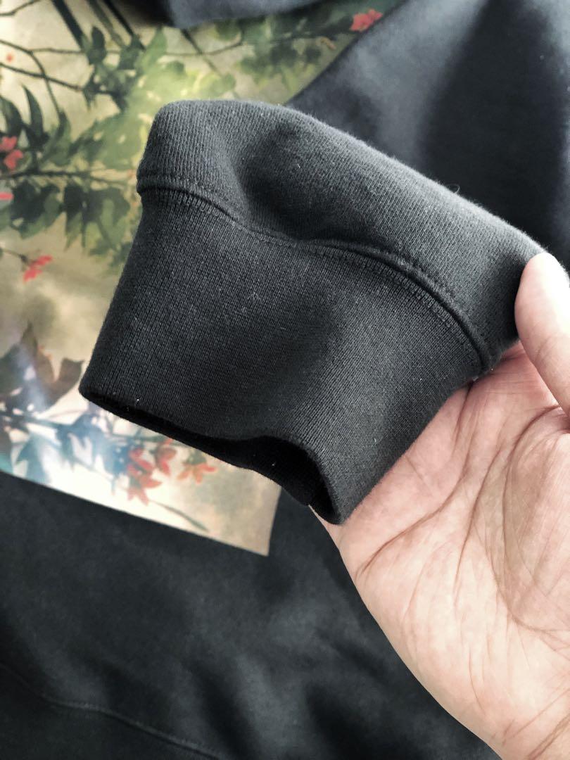 Essentials Shaniqwa Jarvis hoodie sz M (Category: Hoodies) located in Valenzuela. Submitted by ef.oh.gee (Listing ID 1107251317, Image 3). Description: STEAL! Shaniqwa Jarvis hoodie Used but in good condition Sz M fits oversized Shipping via J&T or lalamove No meet ups due to pandemic .