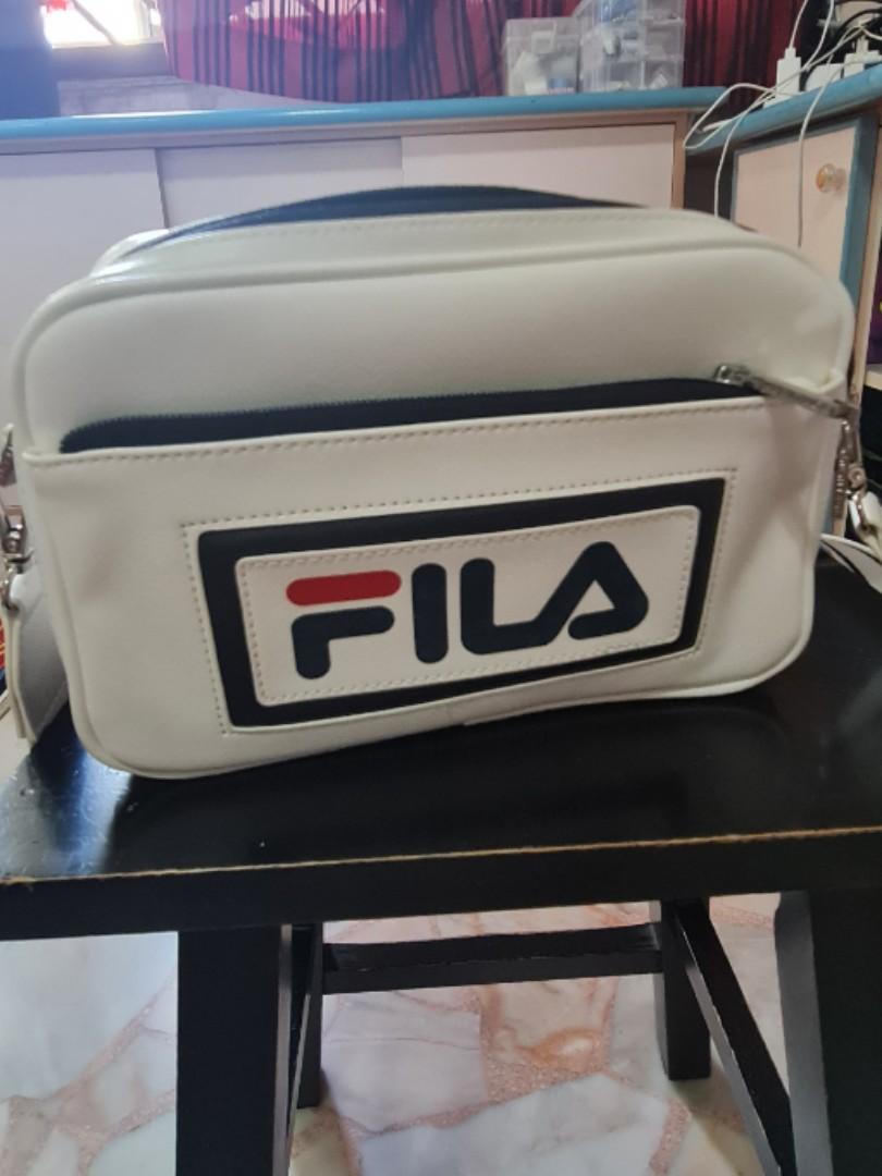 Fila aubree messenger best sale bag