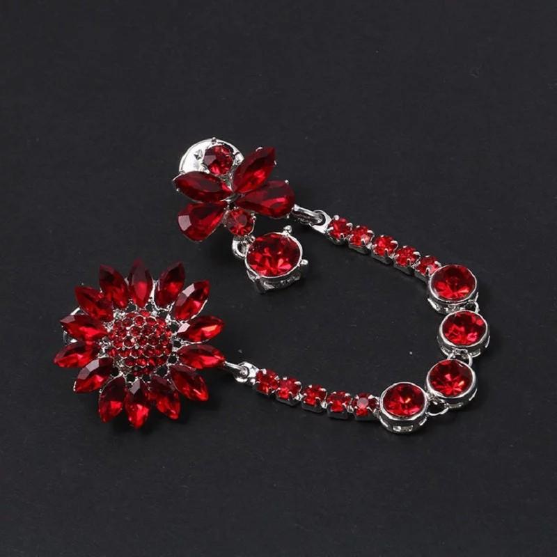 Flower chain brooch, Women's Fashion, Jewelry & Organisers, Brooches on  Carousell
