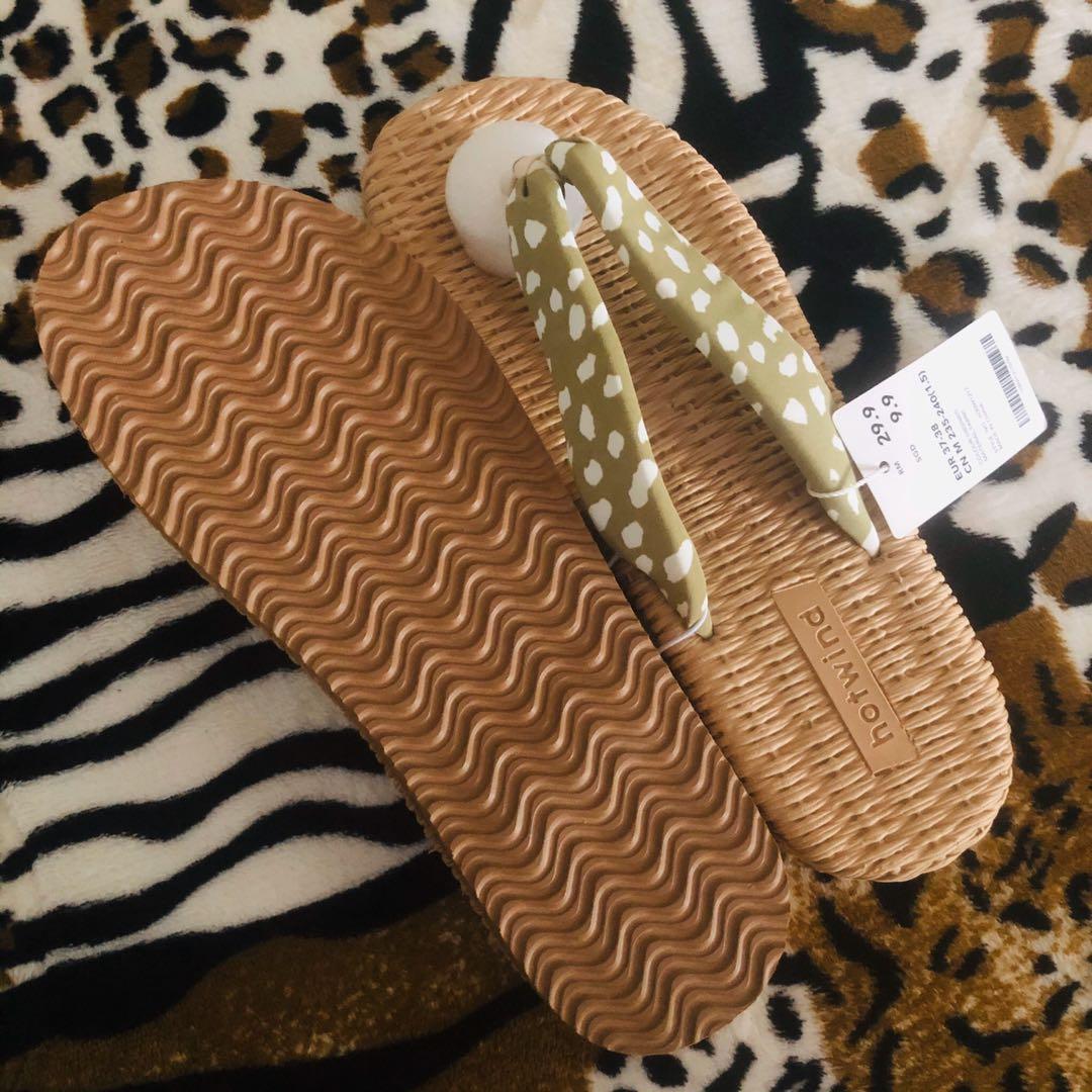 Hotwind Slippers