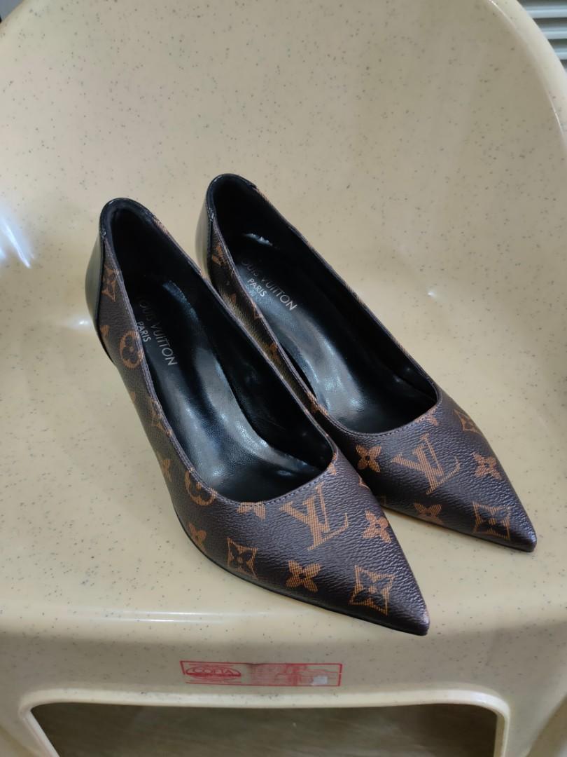 LOUIS VUITTON Cherie Pump HILLS, Women's Fashion, Footwear, Heels on