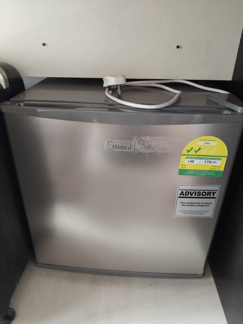 Midea bar fridge MS-50, TV & Home Appliances, Kitchen Appliances ...