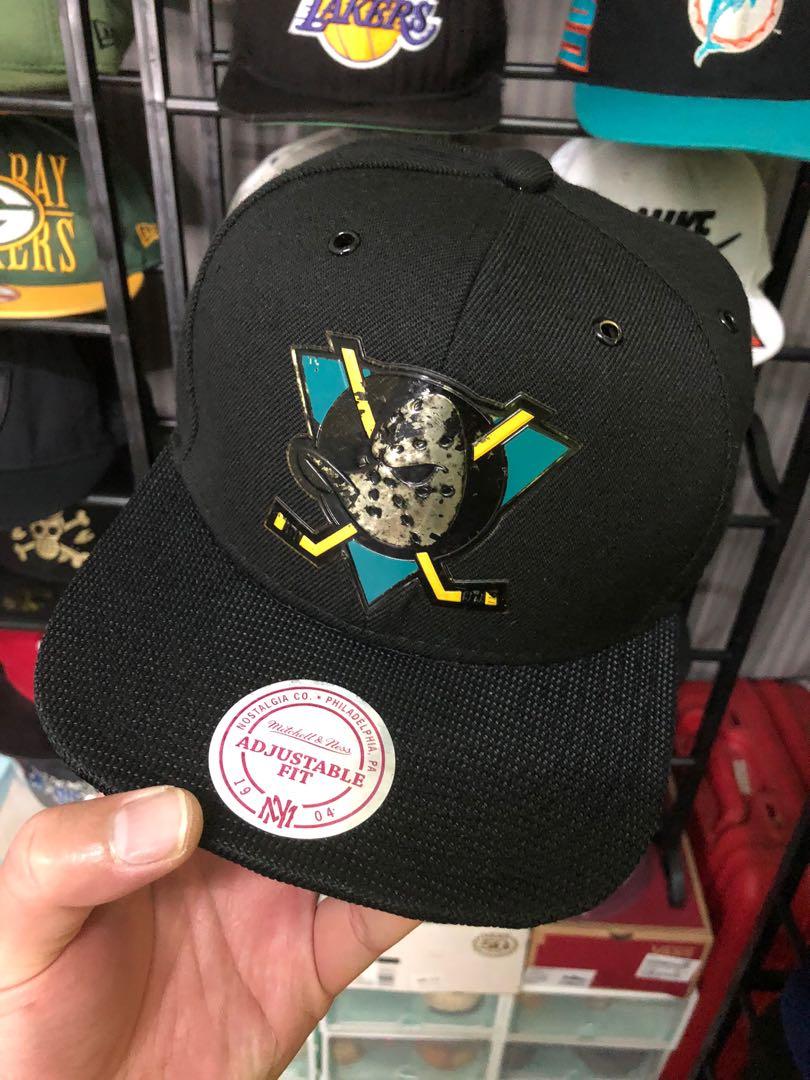 NHL Mighty Ducks Snapback Cap Men s Fashion Watches