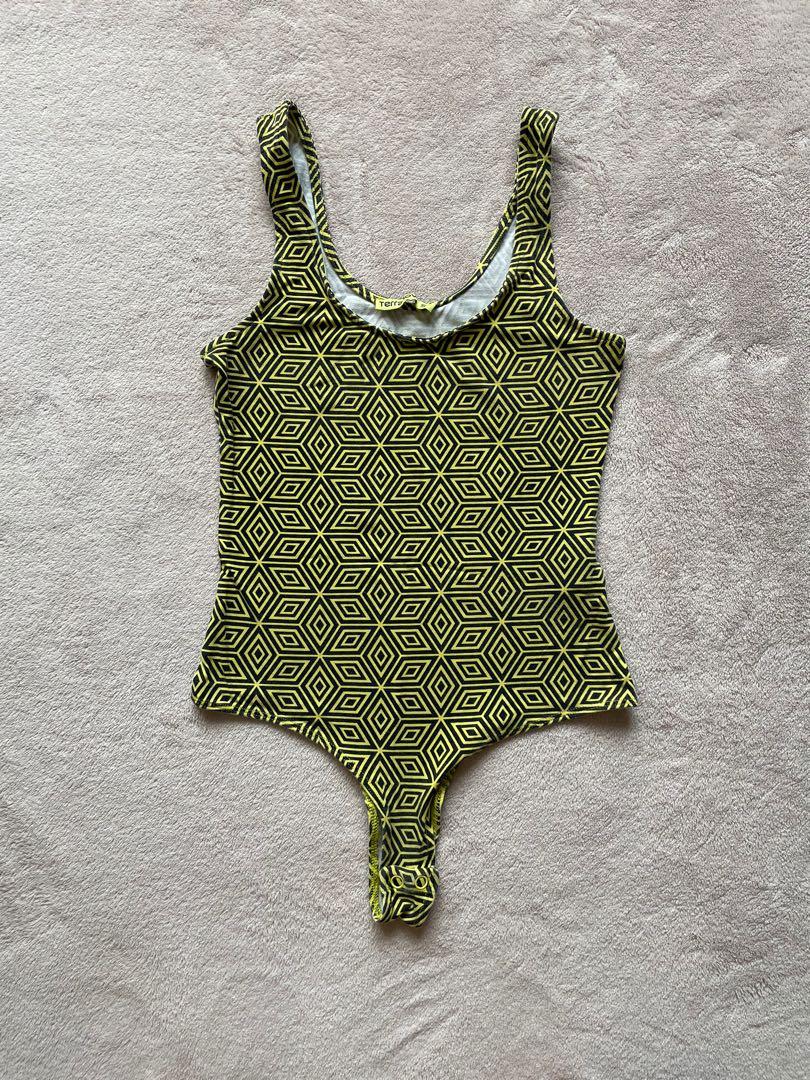 One-piece printed sleeveless (Category: Sleeveless) located in Makati City. Submitted by argin (Listing ID 1107302430, Image 1). Description: Cotton Body fitting Slightly stretchable With snap button at crotch FLAWS: No major issue only signs of usage RFS: Decluttering.