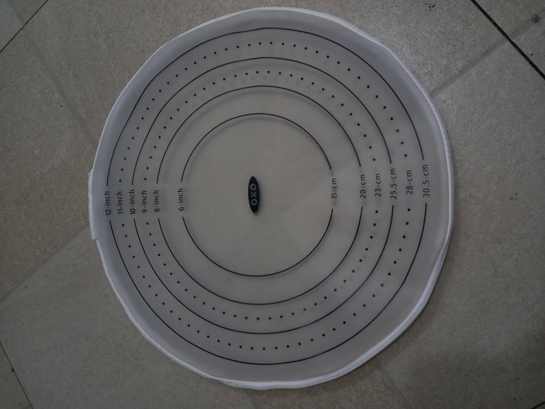 OXO Good Grip Silicone Dough Rolling Bag (Category: Bakeware) located in Cavite. Submitted by qapirazzo_voutik23 (Listing ID 1107376248, Image 2). Description: OXO Good Grip Silicone Dough Rolling Bag for Pie Crust Bag.