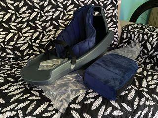 Pet seat for bicycle