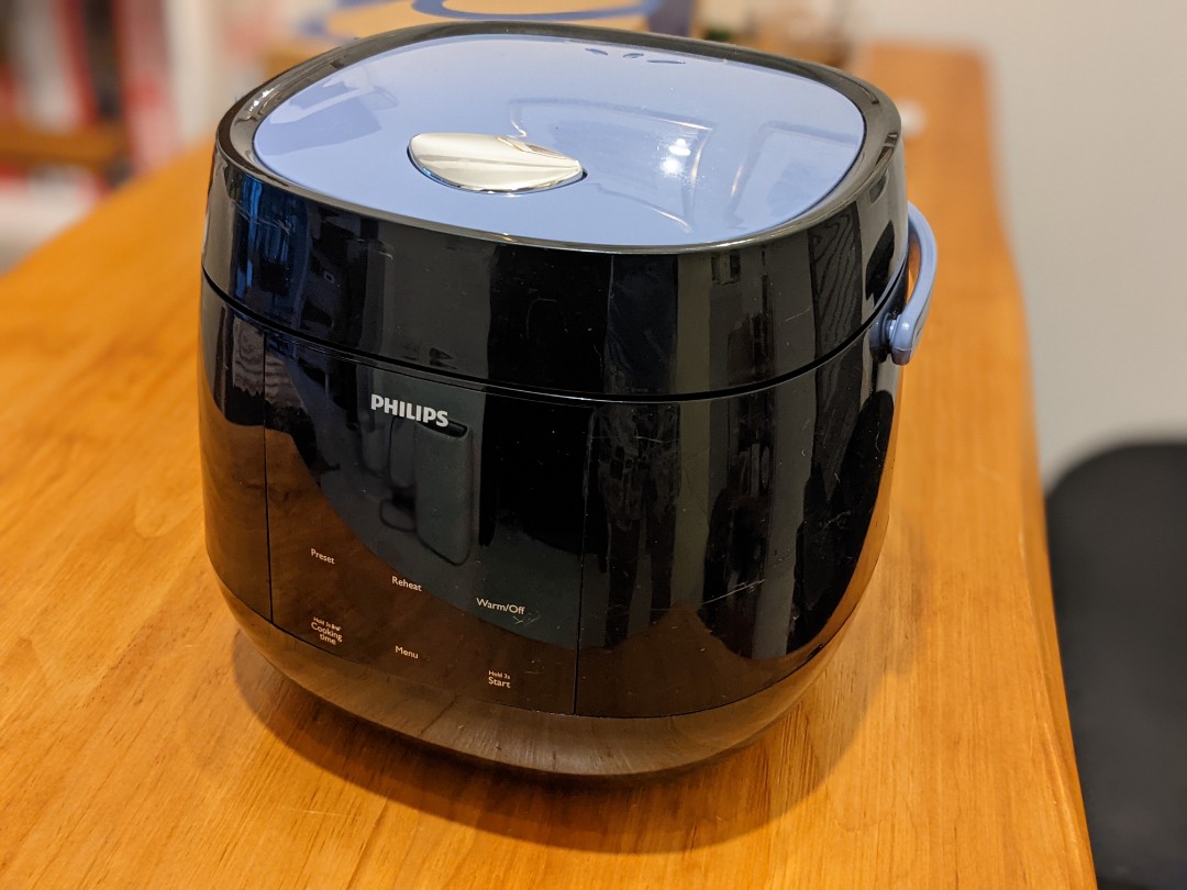 Philips 0.7l rice cooker with congee, stew, yogurt, soup functions, TV