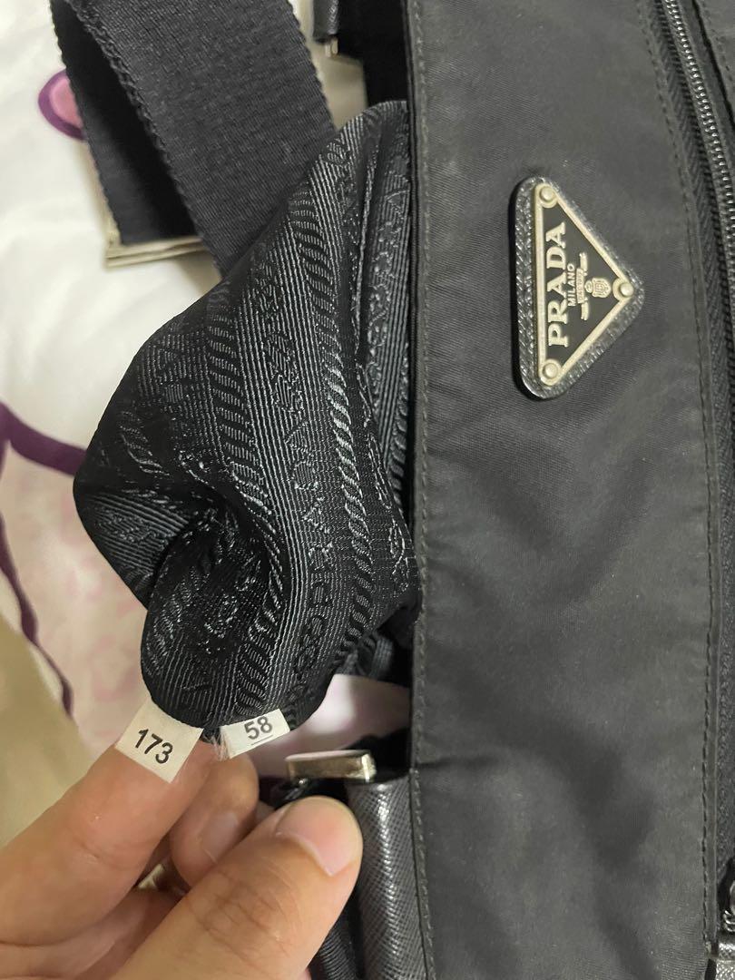 PRADA (Category: Bags & Wallets) located in Singapore. Submitted by matapoteh (Listing ID 1107404646, Image 3). Description: No wear n tear outer n inner 8/10 as the stainless steel part not as shine as b4 but cleaning can b done. Come with dust bag paper bag .
