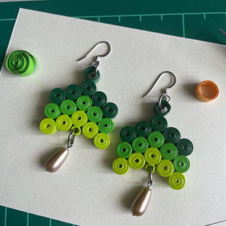 Quilling craft hotsell earrings