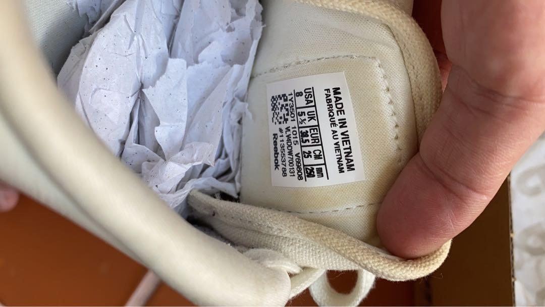 Reebok Women shoe CLASSIC Femmes, Women's Fashion, Footwear, Sneakers on  Carousell