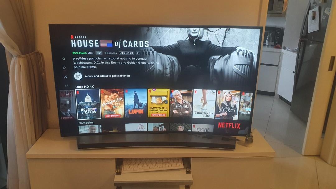 Samsung 65 curved outlet tv with soundbar