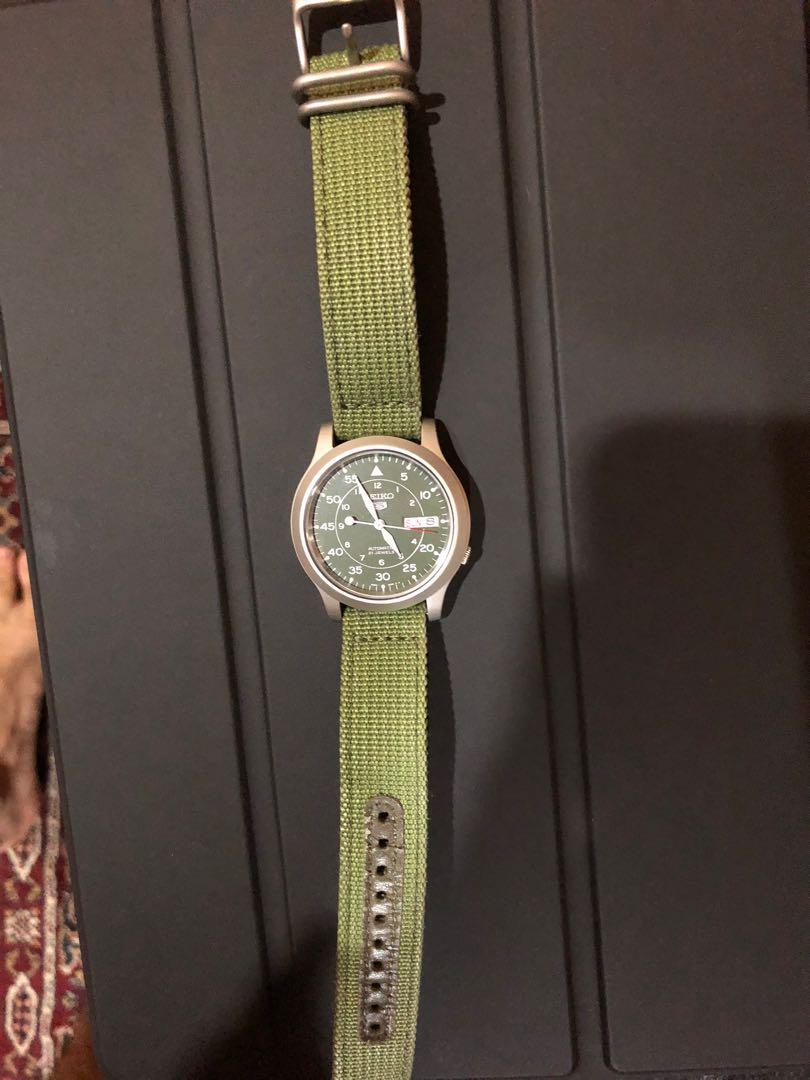 Seiko Men s SNK805 Seiko 5 Automatic Stainless Steel Watch w