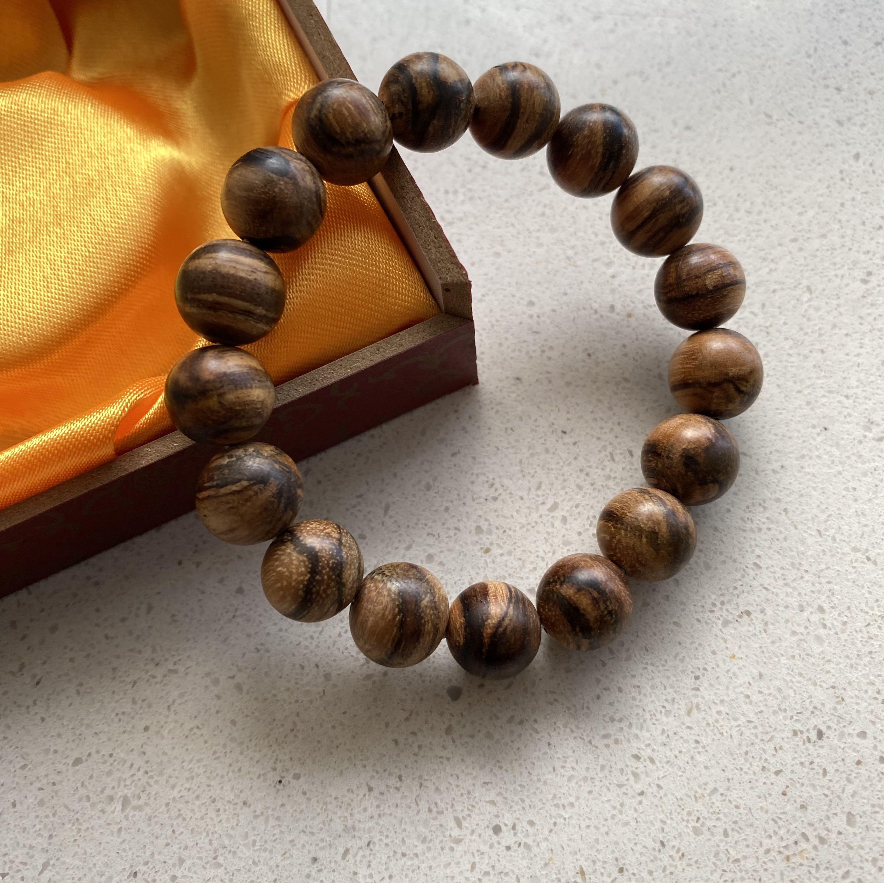 Agarwood jewelry shop