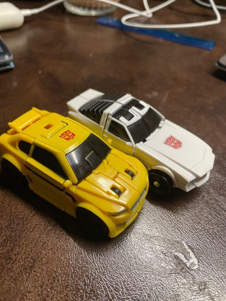 Transformers titans return bumblebee and tailgate set, Hobbies