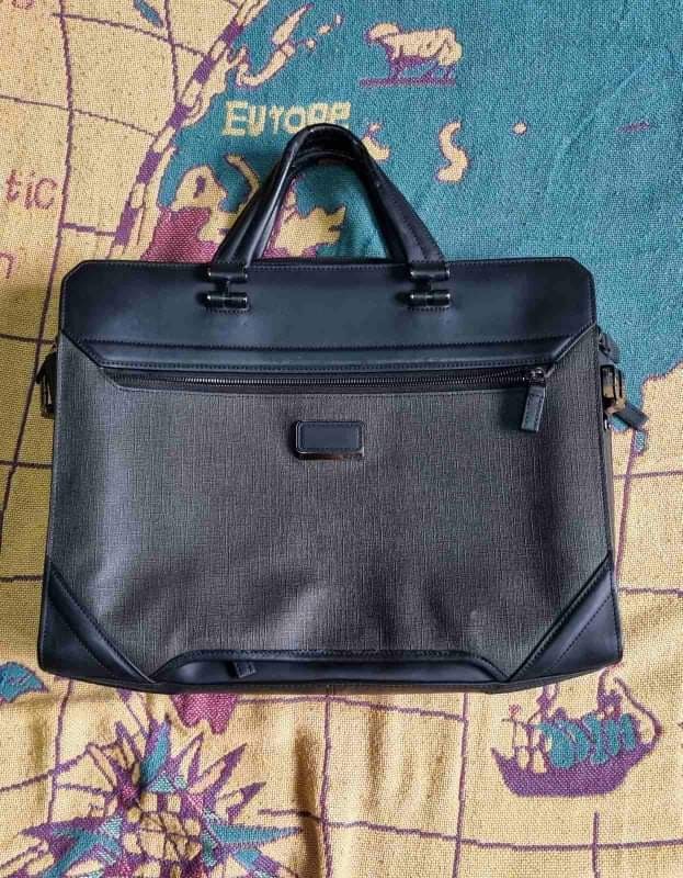 Tumi Ashton Benton Zip Men s Fashion Bags Briefcases on Carousell