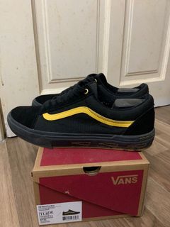 (Category: ) located in . Submitted by sickoo.footware (Listing ID 1107394356, Image 1). Description: .