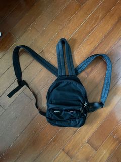 （分類：）位於 。 由 themoodlaundrybasket 提交（商品編號 1107345585，圖片 1）。簡介： 。