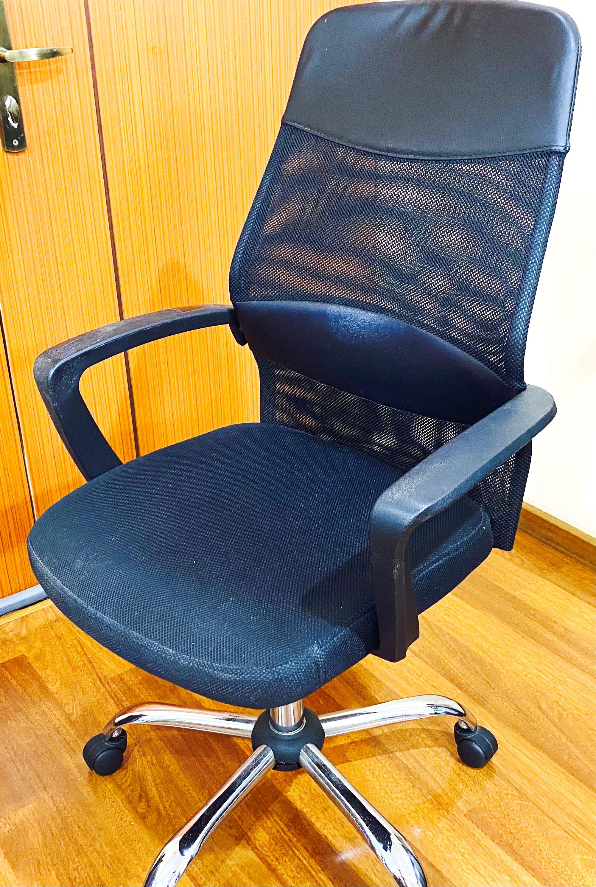 VHive Office Chair, Furniture & Home Living, Furniture, Chairs on Carousell