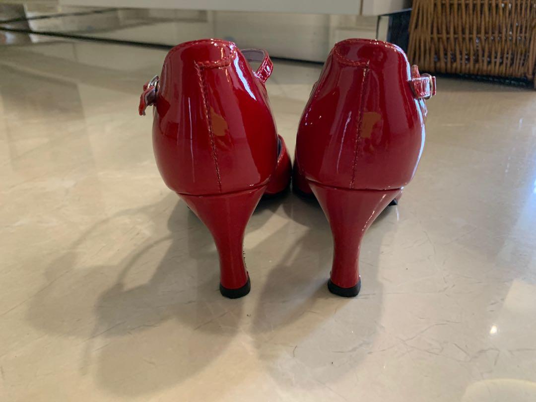 Waltz shoes shop