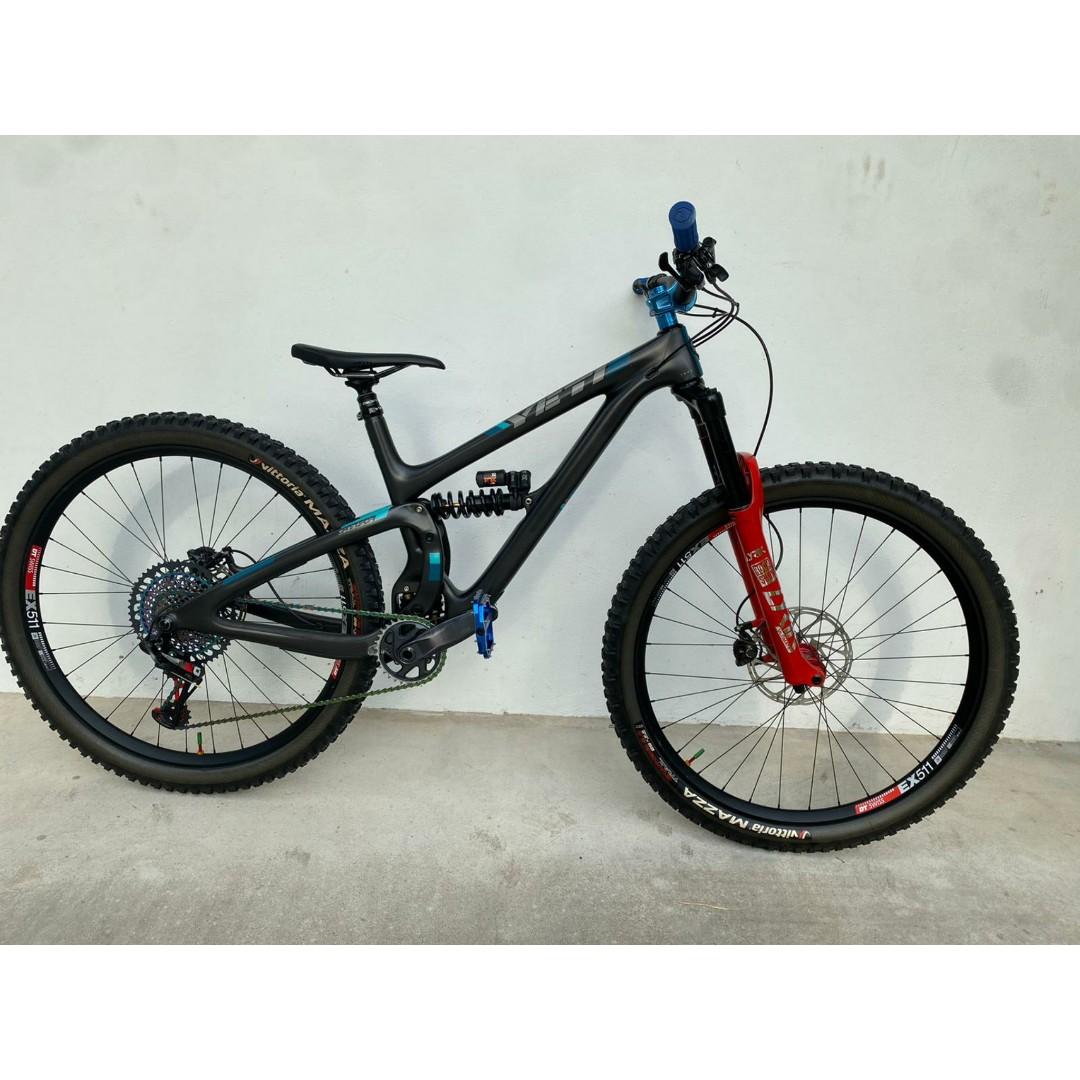 Yeti SB5.5 Turq highest spec Sports Equipment Bicycles Parts Bicycles on Carousell