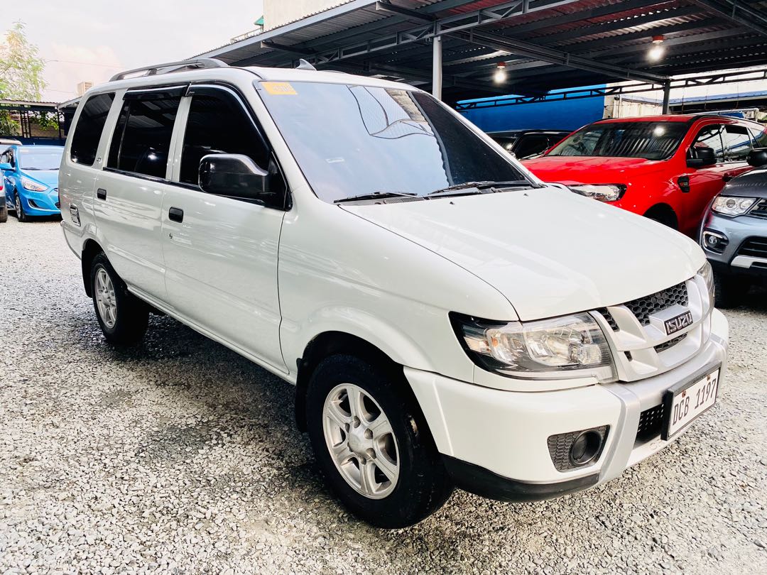 2015 Isuzu Crosswind XT 2.5L MT TURBO DIESEL FRESH! POWER WINDOWS! not