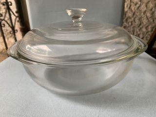 8-inch Diameter Pyrex Casserole with Removable Lid