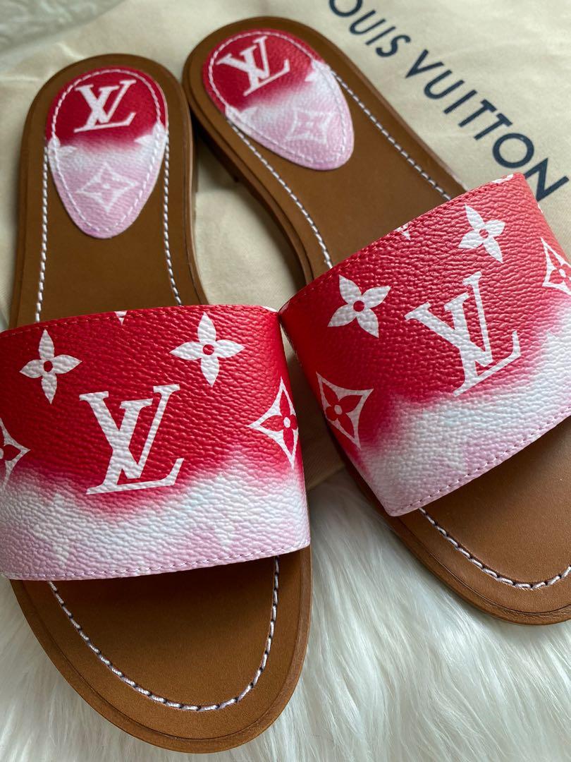 Louis Vuitton Lock it Flat Mule, Women's Fashion, Footwear, Flats & Sandals  on Carousell