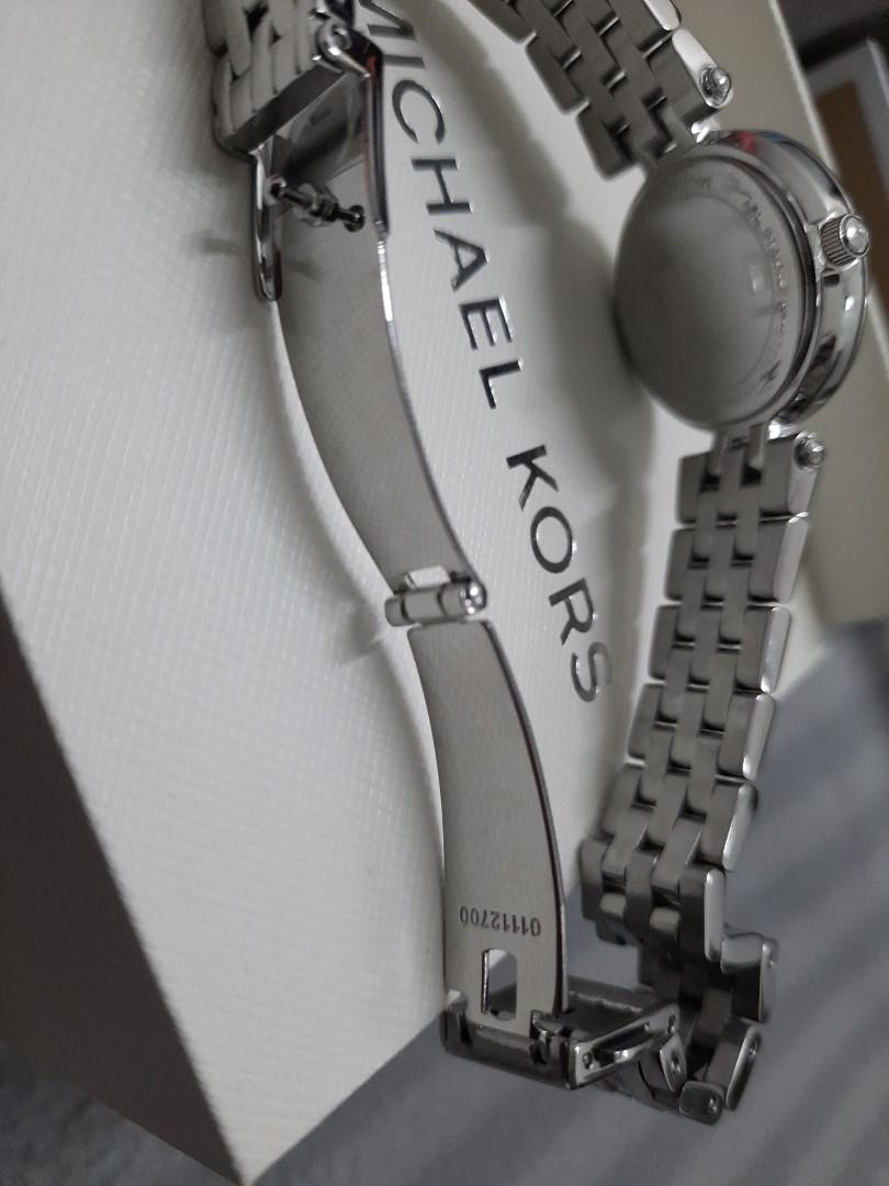 Michael kors petite hotsell silvertone darci watch