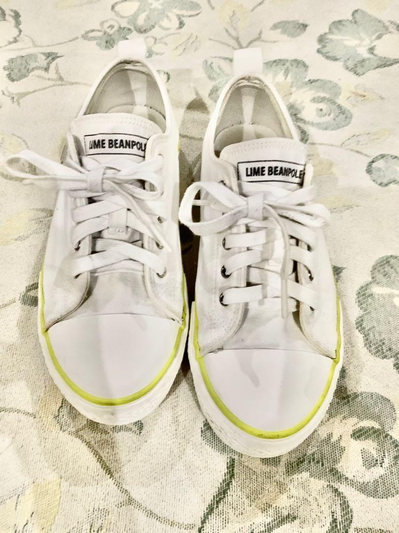 Beanpole Sneakers Authentic (Category: Sneakers) located in Cagayan de Oro. Submitted by soroha (Listing ID 1107587627, Image 1). Description: Beanpole Ladies Sneakers Color: Off white Canvass Size: US 7.5, 24.5cm No box Good condition with signs of usage Pls manage your expectations.