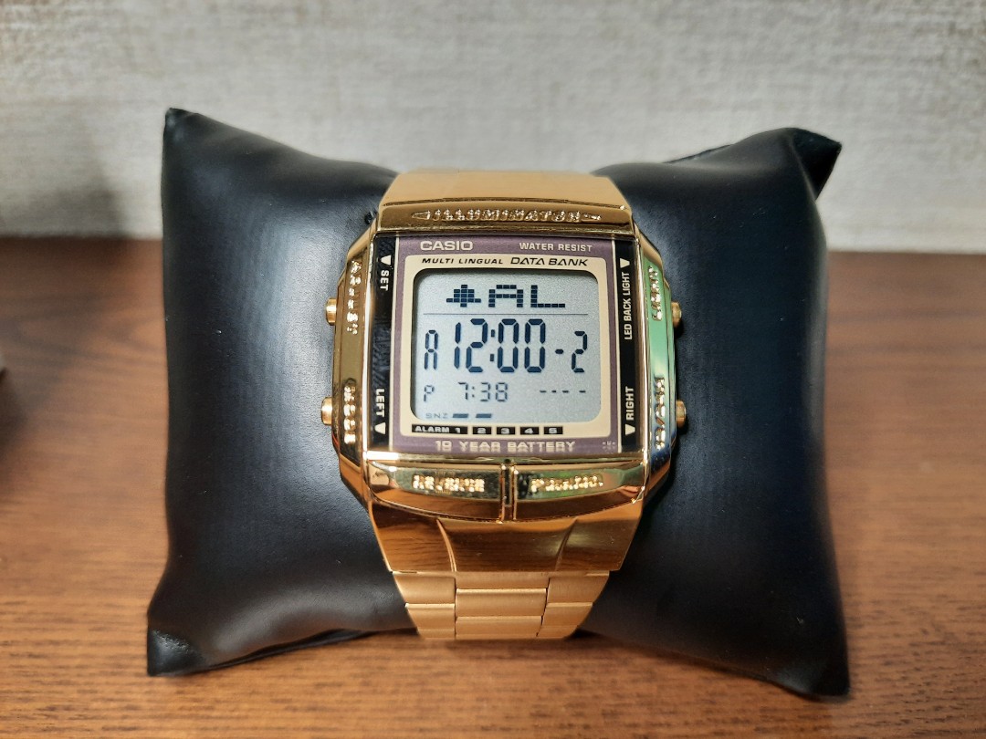 Casio Vintage Digital Gold Watch, Women's Fashion, Watches