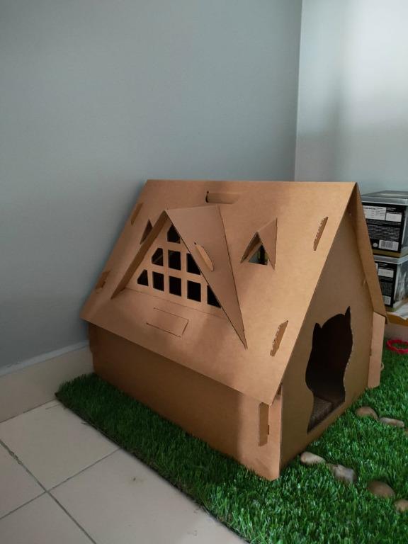 Catopia store cat scratcher
