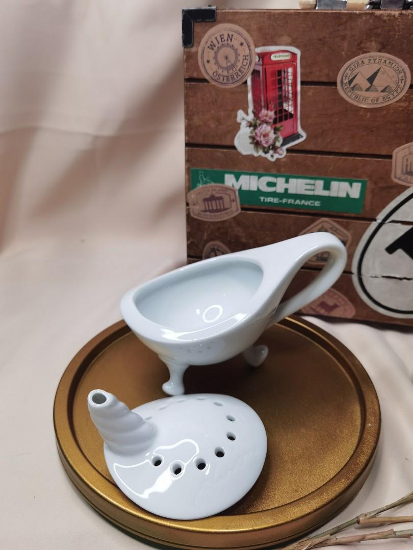 Ceramic Home decor (Category: Other Kitchenware & Tableware) located in Valenzuela. Submitted by shikkufindsmla (Listing ID 1107656266, Image 2). Description: LOS Quirky home decor -with box ₱ 480 only.