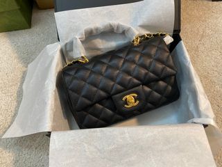 (Category: ) located in . Submitted by js_boutique (Listing ID 1107466236, Image 1). Description: .