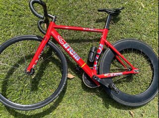 (Category: ) located in . Submitted by caroubikes (Listing ID 1107649425, Image 1). Description: .