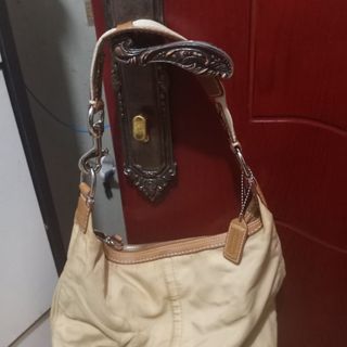 (Category: ) located in . Submitted by mountzion (Listing ID 1107576896, Image 1). Description: .
