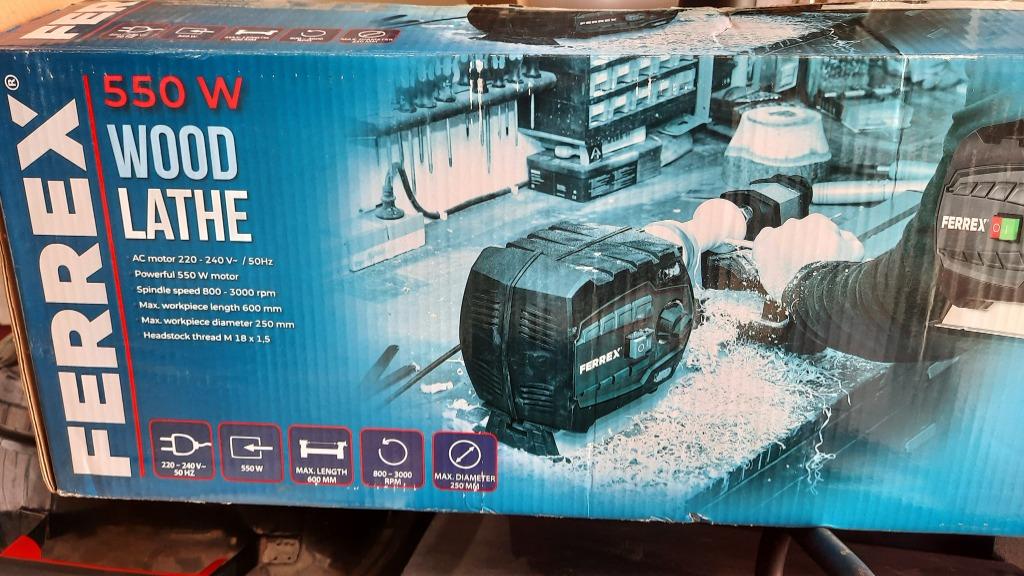 Ferrex Wood Lathe Machine 550W, Commercial & Industrial, Construction
