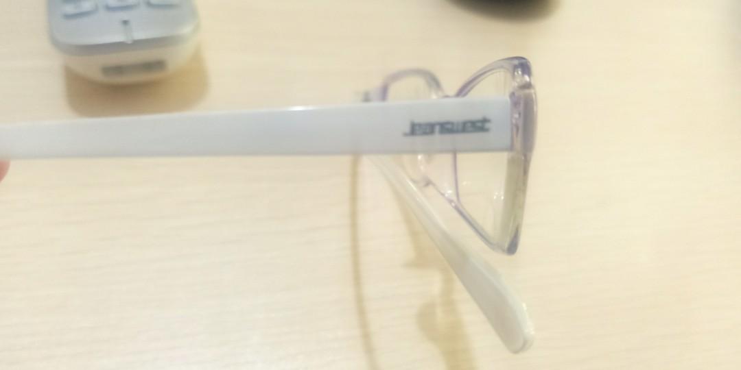 Frame Kacamata JeansWest, Fesyen Wanita, Aksesoris di Carousell