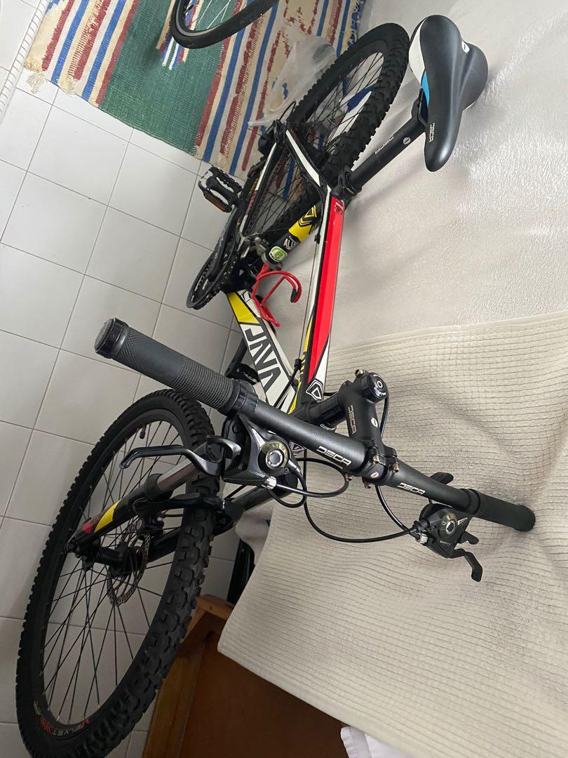 Java One Mountain Bike (Category: Bicycles) located in Singapore. Submitted by blinkoneeighttwo (Listing ID 1107666161, Image 2). Description: Selling my absolutely pre loved mountain bike. It pains my heart to see it go as this bike literally grew up with me. It has always been well maintained (I would wash it after every cycling trip, re grease the chain frequently and even clean the crevices between the shocks). All parts are still the same as