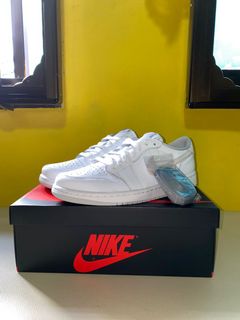 (Category: ) located in . Submitted by hougang_guy (Listing ID 1107574579, Image 1). Description: .