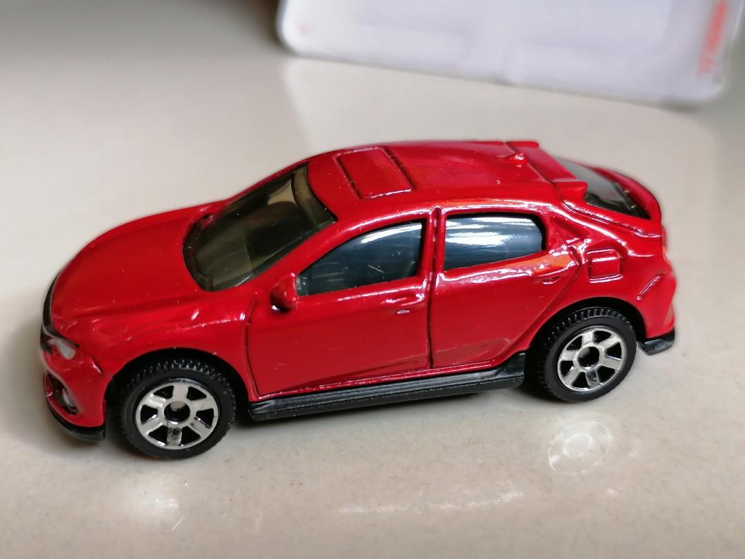 Matchbox 2019 MBX Road Trip 2017 Honda Civic Hatchback - Red