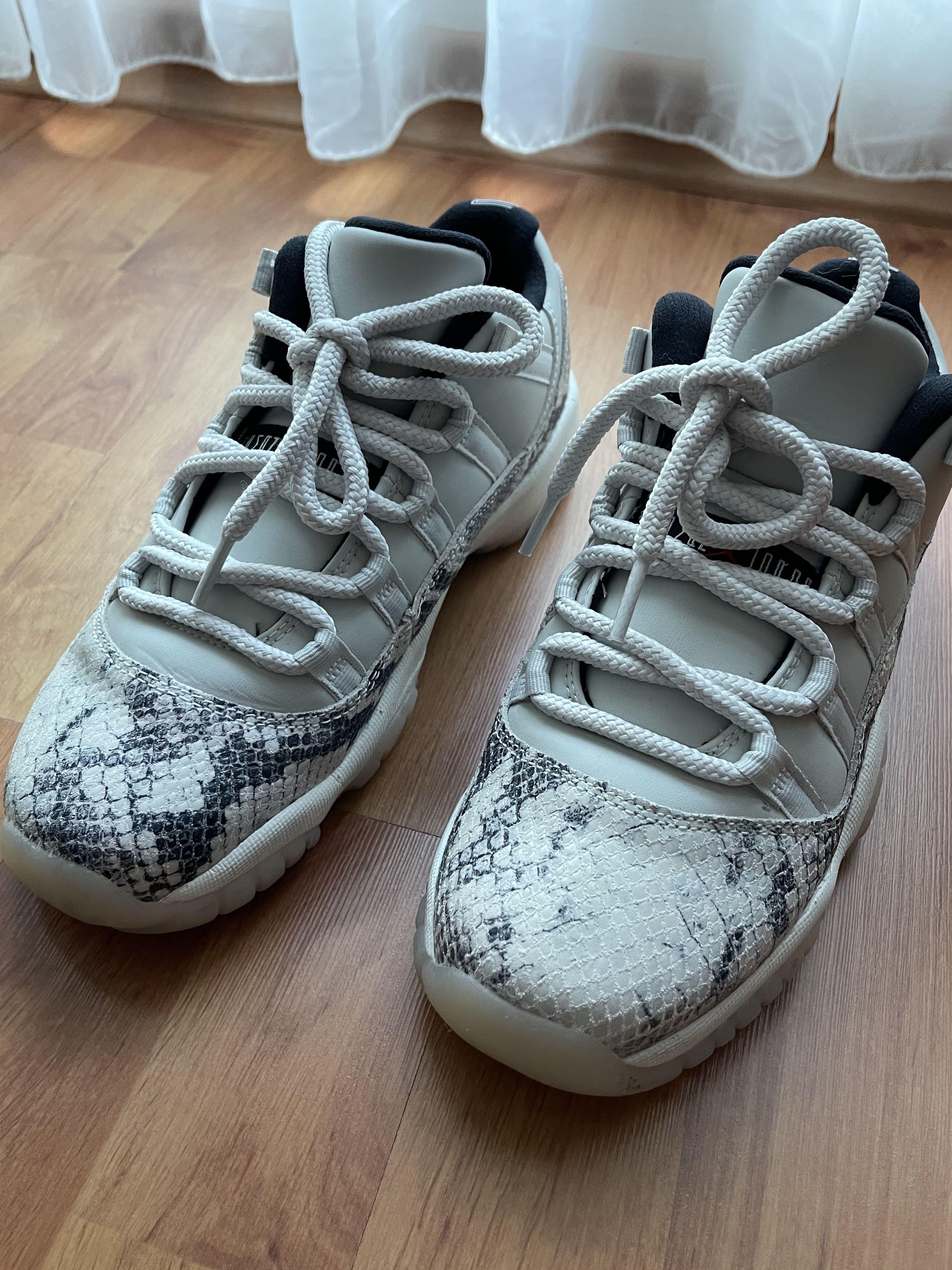 Fake jordan 11 snakeskin hot sale