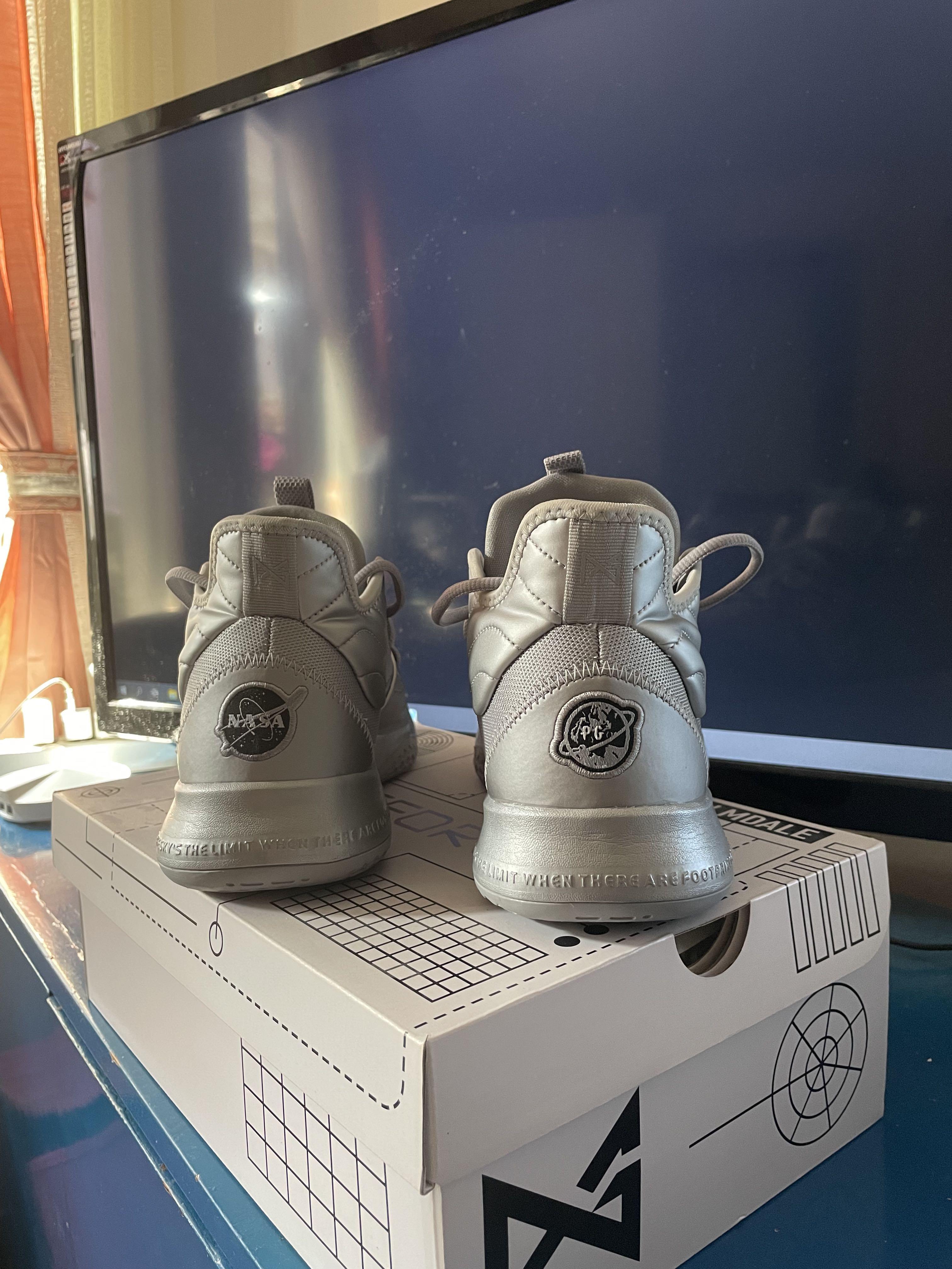 Pg 3 reflective silver top