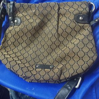 (Category: ) located in . Submitted by mountzion (Listing ID 1107574288, Image 1). Description: .
