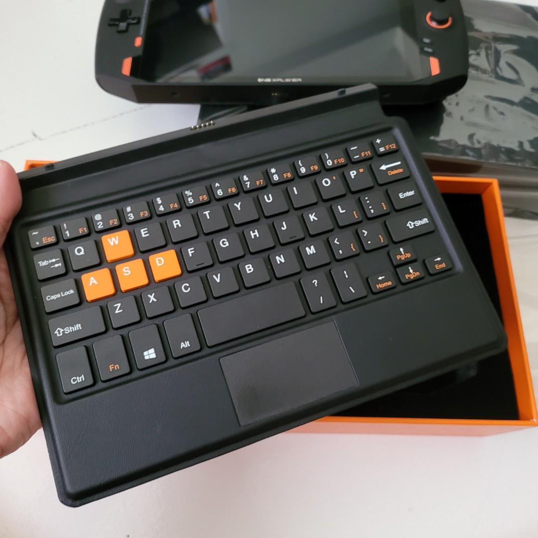 OneXPlayer portable gaming pc (Intel i71165G7 16GB 1TB), Computers