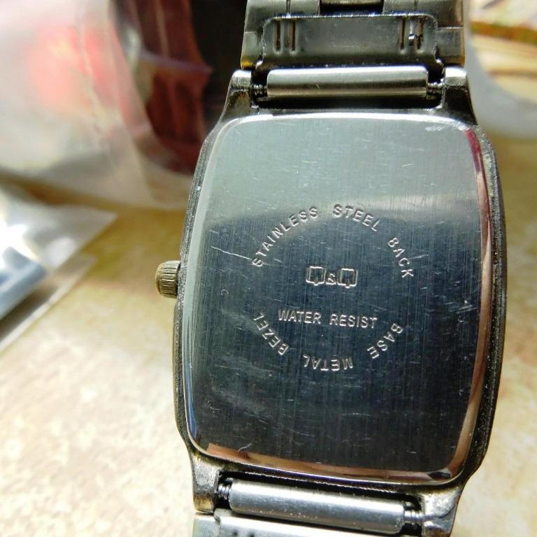Q & q quartz water resist sales stainless steel back base metal bezel
