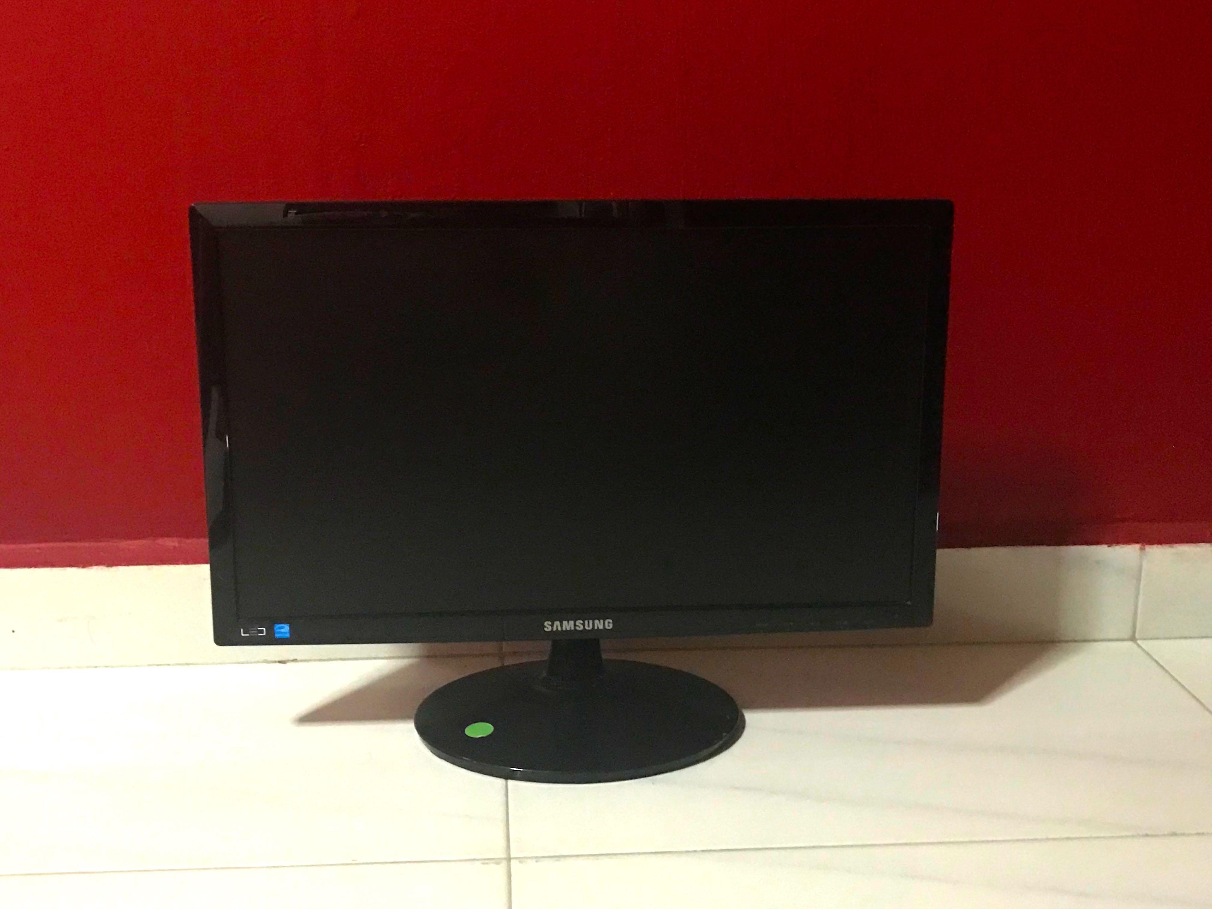 SAMSUNG Computer Monitor 20”, Computers & Tech, Parts & Accessories ...