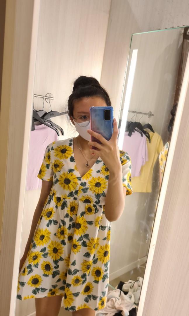 Sunflower babydoll dress 2025