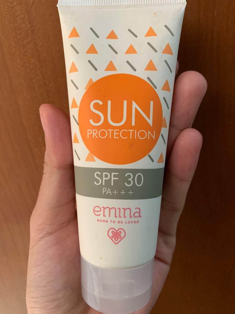 Harga cheap sunscreen emina