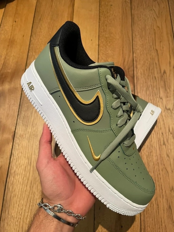 Nike Air Force 1 Low '07 LV8 Double Swoosh - Oil Green / Gold
