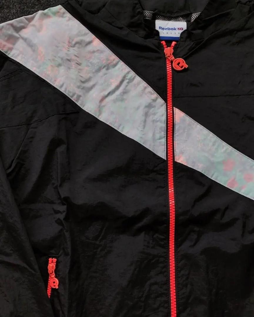 VINTAGE Reebok Sport All Purpose Clothing Jacke Original., Fesyen Pria,  Pakaian , Atasan di Carousell